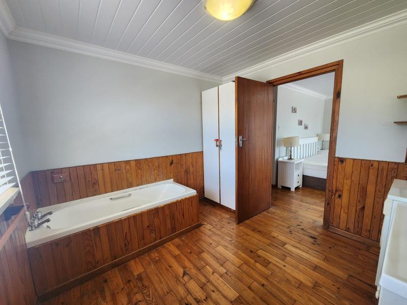6 Bedroom Property for Sale in Reebok Western Cape
